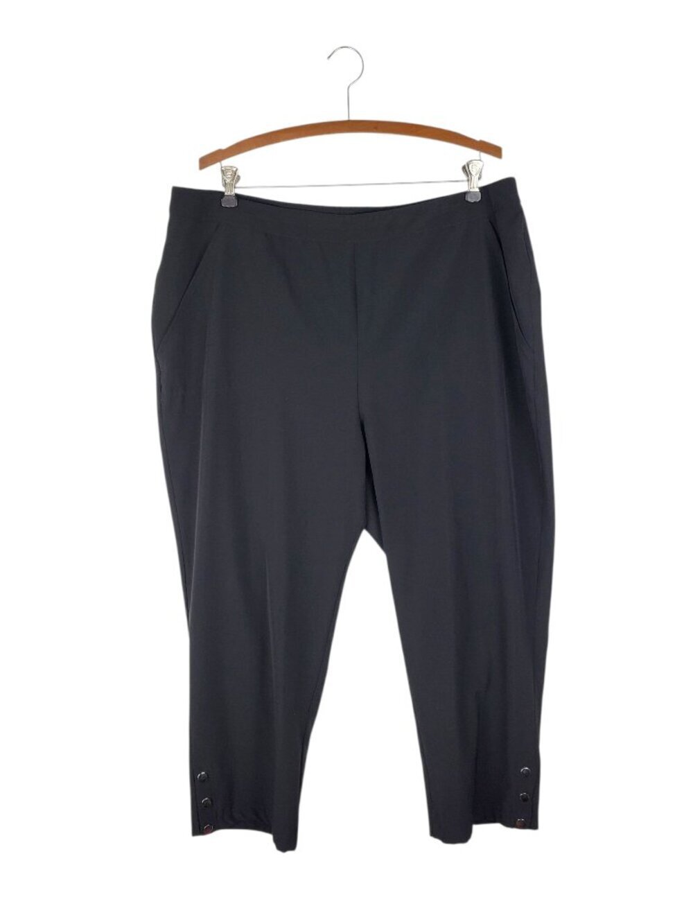 Chicos Snap Hem Pull On Crop Pants Black Lightweight Quick Dry Capri Womens 3/16